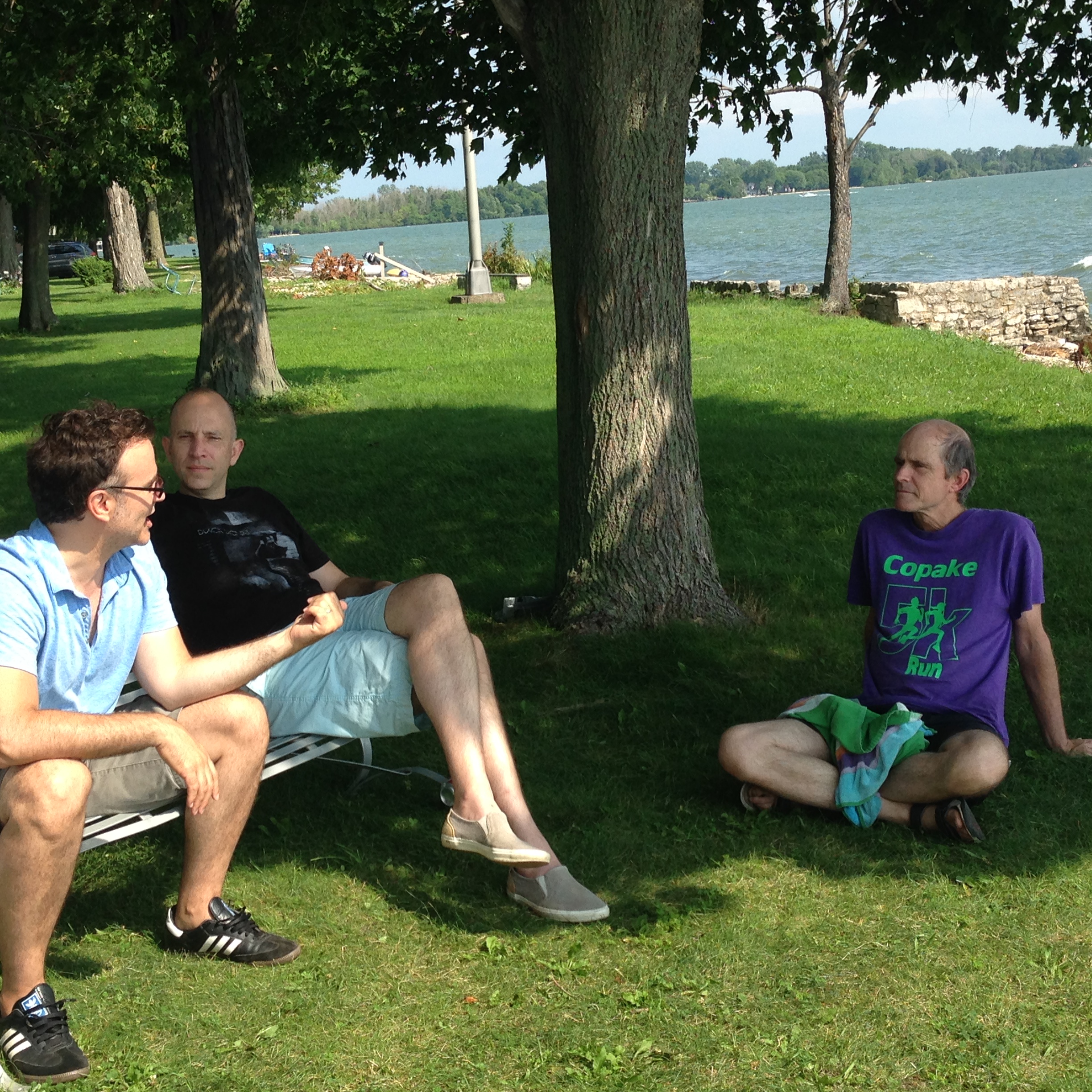 Under-a-tree schmoozing. #brothersinlaw